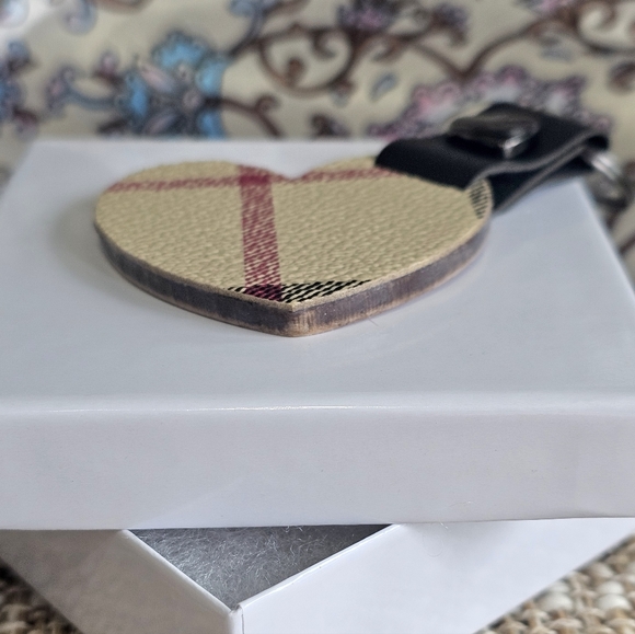 Repurposed/Upcycled keychain/bag charm - Picture 5 of 11